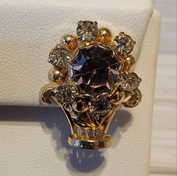 F17 Vintage Gold-tone & Clear & Purple Stone Flower Clip-on Earrings - Picture 3 of 3
